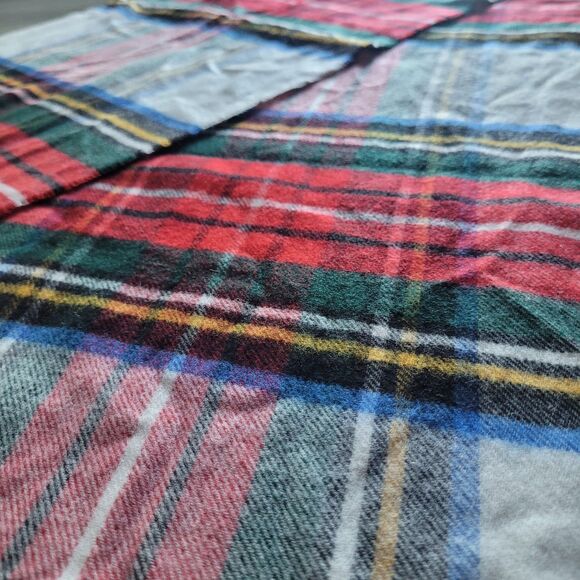 V. Fraas Cashmink Acrylic White Red Green Blue Plaid Made In Germany SOFT - Picture 3 of 5